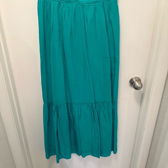 Universal Thread Green Maxi Dress - Picture 4 of 8